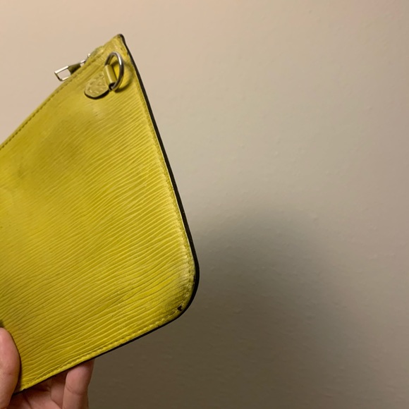SOLD Louis vuitton epi pouch wrist wallet - Picture 5 of 15